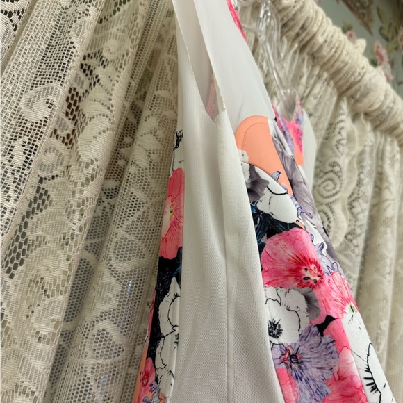 Floral Mini Dress - Picture 7 of 12